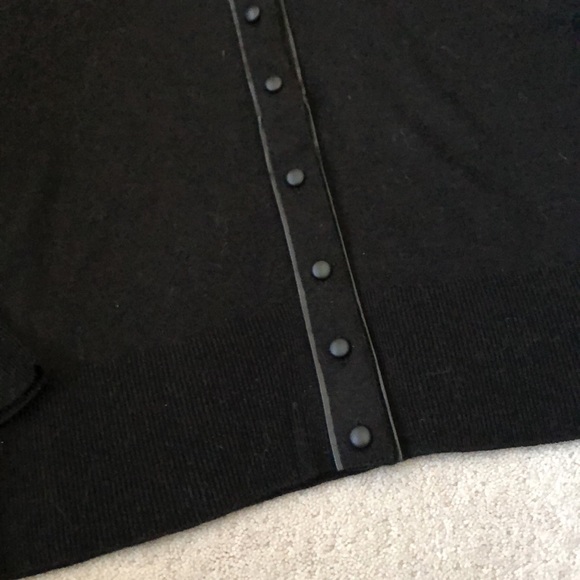 Ann Taylor cropped sweater! - Picture 3 of 5